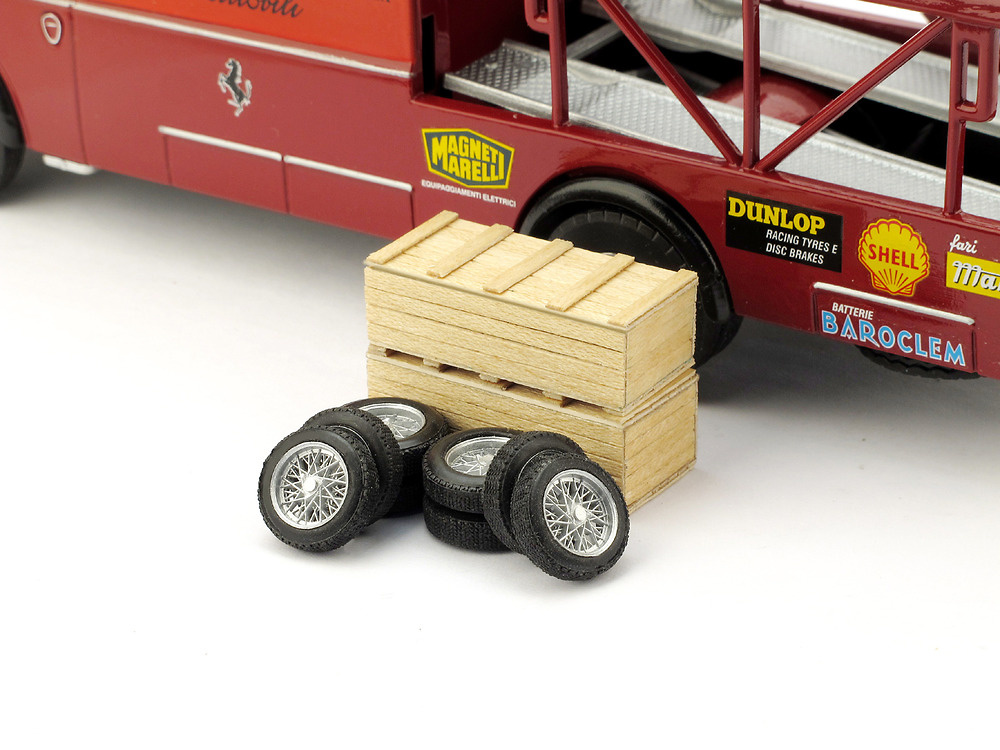 2 cajas con 2 juegos neumáticos Ferrari F156 (1961) Brumm F085 1/43 