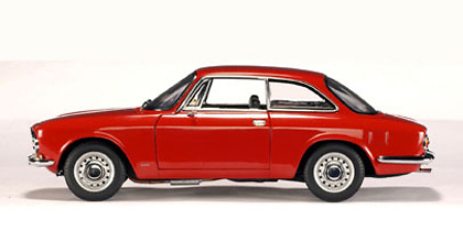 Alfa Romeo 1750 GTV (1967) Autoart 70102 1/18 