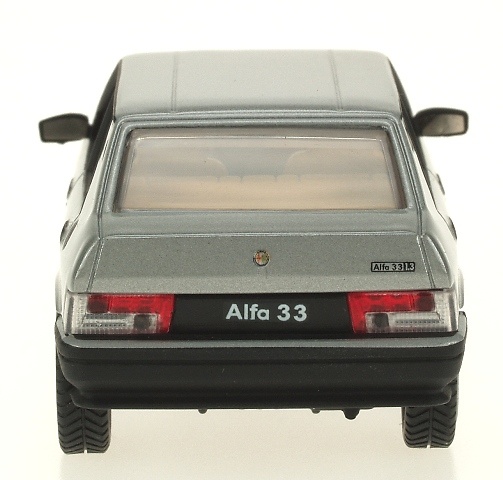 Alfa Romeo 33 Serie I (1983) Pego PG1001 1/43 