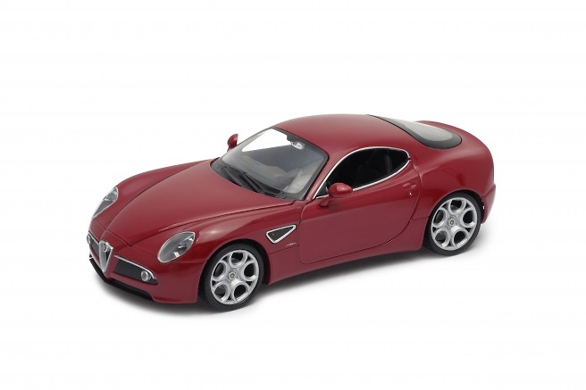 Alfa Romeo 8C Competizione (2007) Welly 22490 1:24 