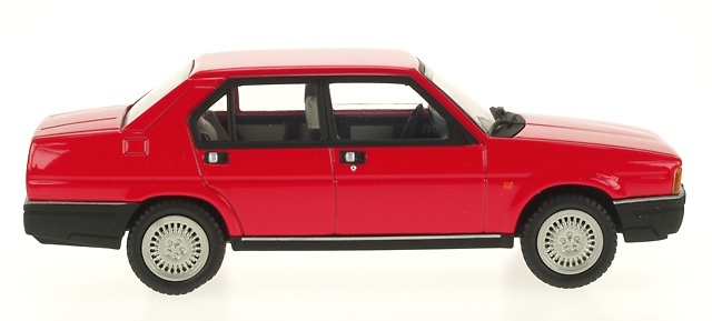 Alfa Romeo 90 (1984) Pego 1/43 Rojo 