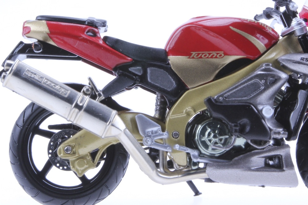 Aprilia Tuono Fighter 1000 (2003) Altaya LGM39 1/24 