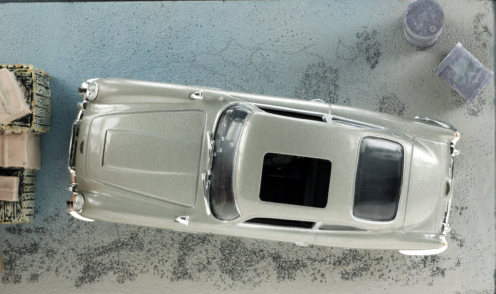 James Bond entrega 1 de Fabbri Aston Martin DB5 (1964) James Bond 