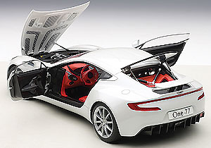 Aston Martin ONE-77 (2009) Autoart 70244 1:18 