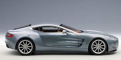 Aston Martin ONE-77 (2009) Autoart 1/18 Azul Villa D'Este 