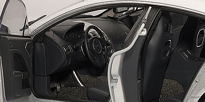 Aston Martin Rapide (2010) Autoart 70217 1/18 