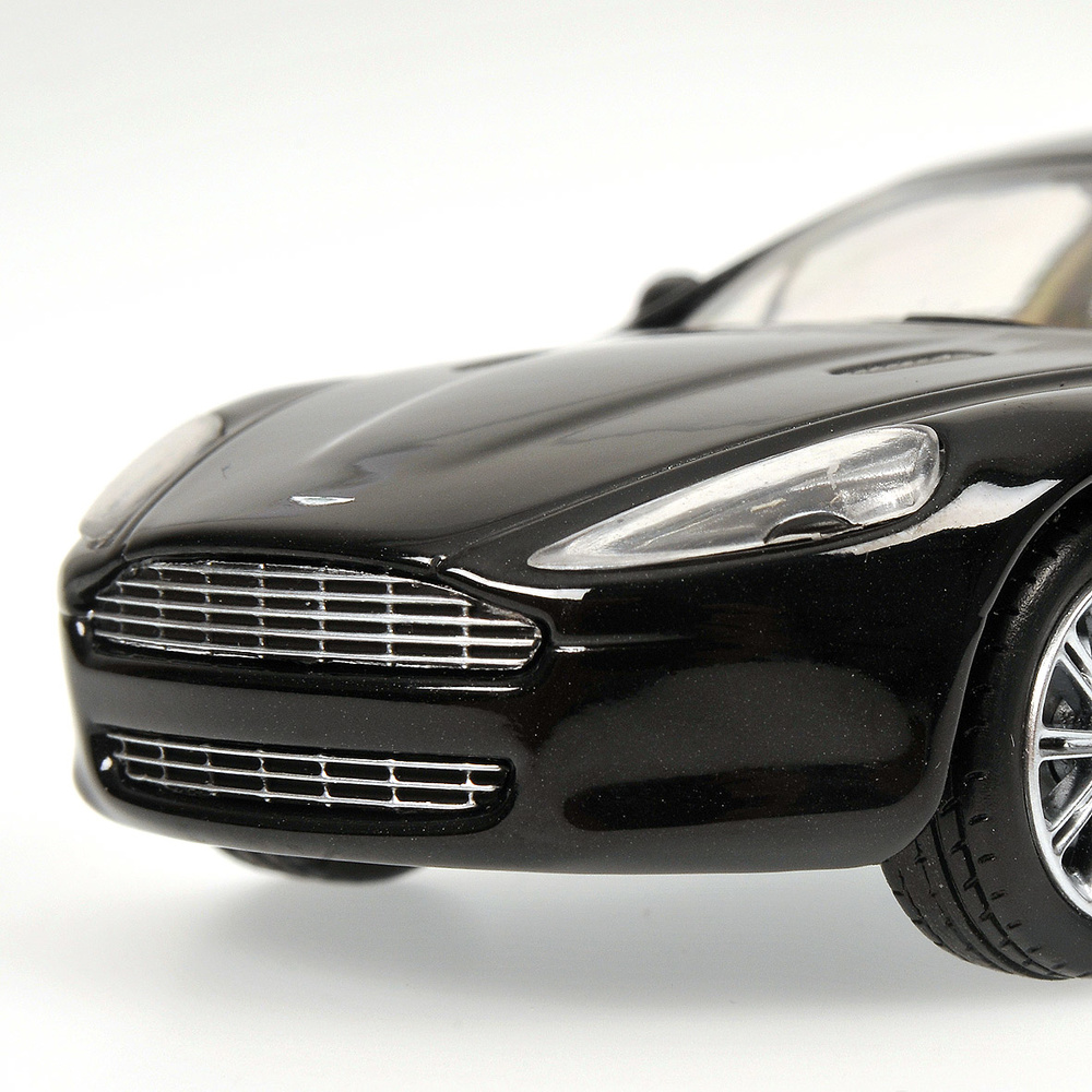 Aston Martin Rapide (2010) Minichamps 400137900 1/43 