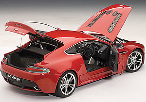 Aston Martin V12 Vantage (2010) Autoart 70208 1/18 