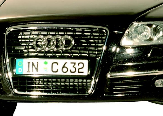 Audi A6 Limousine (2004) Gris Norev 1/18 