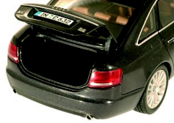 Audi A6 Limousine (2004) Gris Norev 1/18 