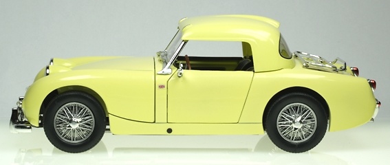 Austin Healey Sprite Hardtop (1959) Revell 1/18 