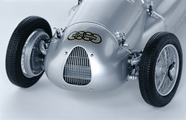 Auto Union Tipo D (1938) CMC M027 1/18 