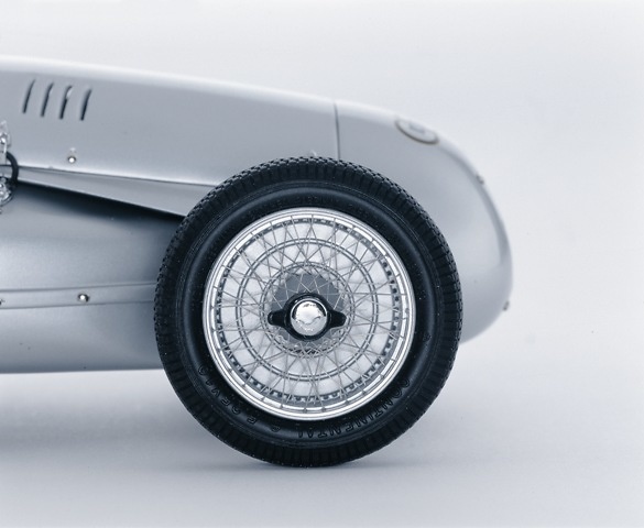 Auto Union Tipo D (1938) CMC M027 1/18 