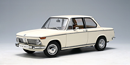 Autoart 75021 BMW 1602 (1966) Autoart 1/18 color blanco