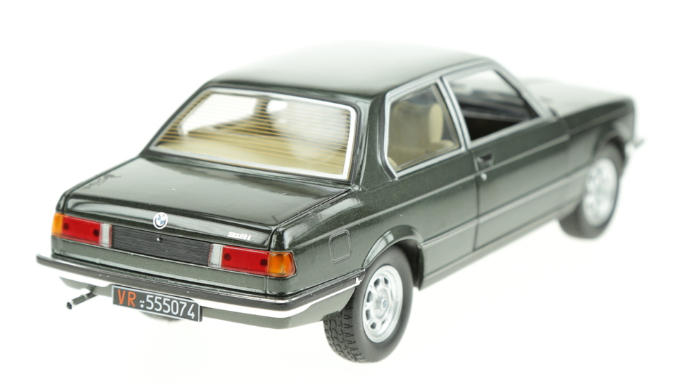 BMW 318i (1981) Atlas 2435 1:24 