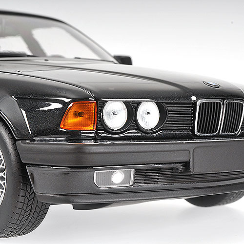 BMW 730i (1986) -E32- Minichamps 100023002 1/18 