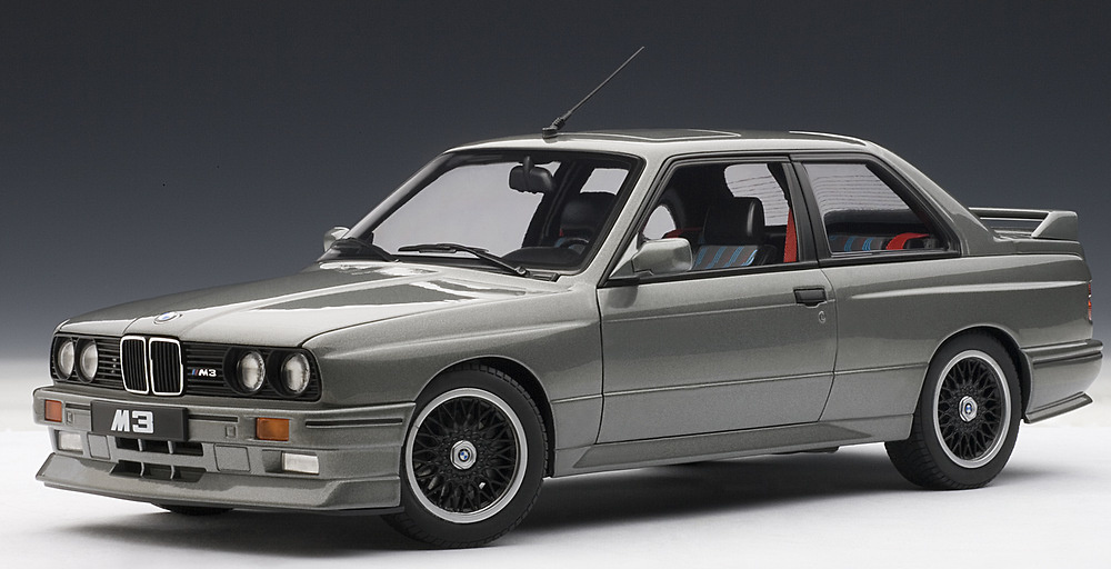 BMW M3 Evolution Cecotto -E30- (1986) Autoart 70566 1/18 