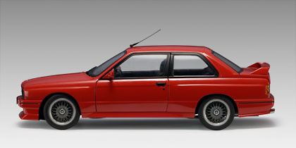 Autoart 70566 BMW E30 M3 Evolution Cecotto (1986) Autoart 70566 1/18 Color Rojo