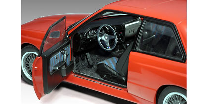 Autoart 70566 BMW E30 M3 Evolution Cecotto (1986) Autoart 70566 1/18 Color Rojo
