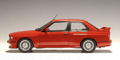 BMW M3 Evolution Sport -E30- (1990) Autoart 1:18 Rojo 