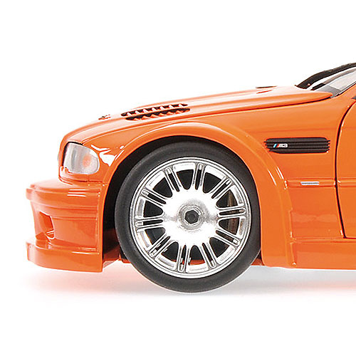 BMW M3 GTR -E46- (2001) Minichamps 100012106 1/18 