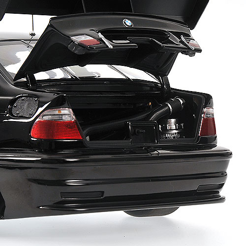 BMW M3 GTR -E46- (2001) Minichamps 100012105 1/18 
