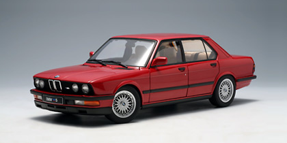 BMW M5 Shadow Line -E28- (1987) Autoart 1/18 