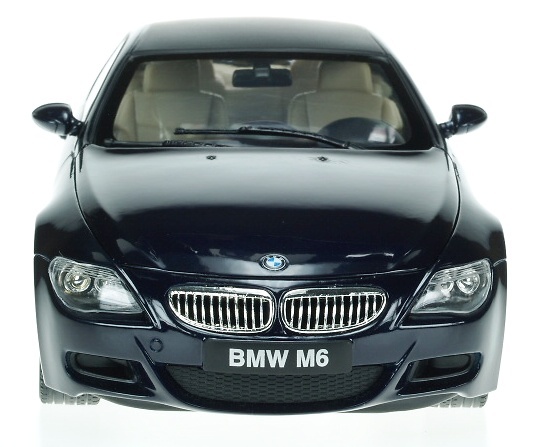 BMW M6 Coupé -E63- (2005) Revell 1/18 