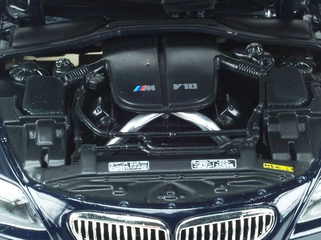 BMW M6 Coupé -E63- (2005) Revell 1/18 