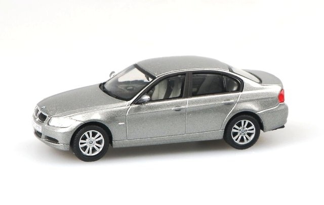 BMW Serie 3 -E90- (2005) Cararama 1/43 