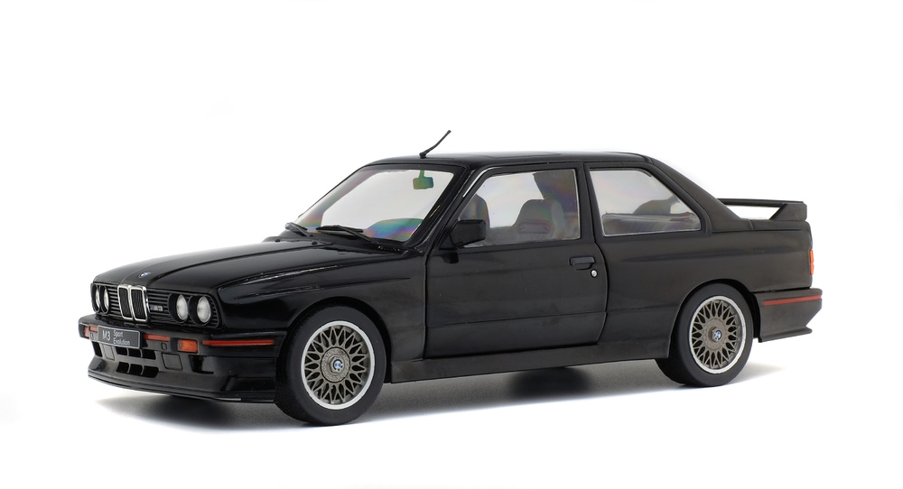 BMW Serie 3 M3 -E30- (1990) Solido S1801501 1/18 