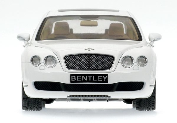 Bentley Continental Flying Spur (2005) Minichamps 100139461 1/18 