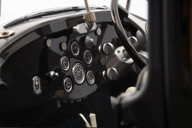 Bugatti Tipo 41 Royale Coupe de Ville (1930) BAUER 1/18 