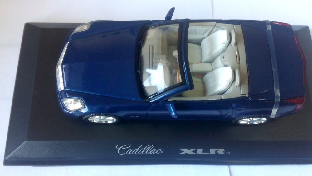 Cadillac XLR (2004) Norev 910002 1/43 