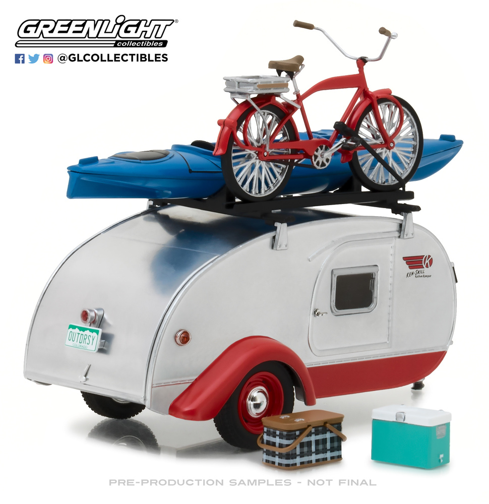 Carabana Teardrop con baca y accesorios (2019) Greenlight 18440A 1/24 