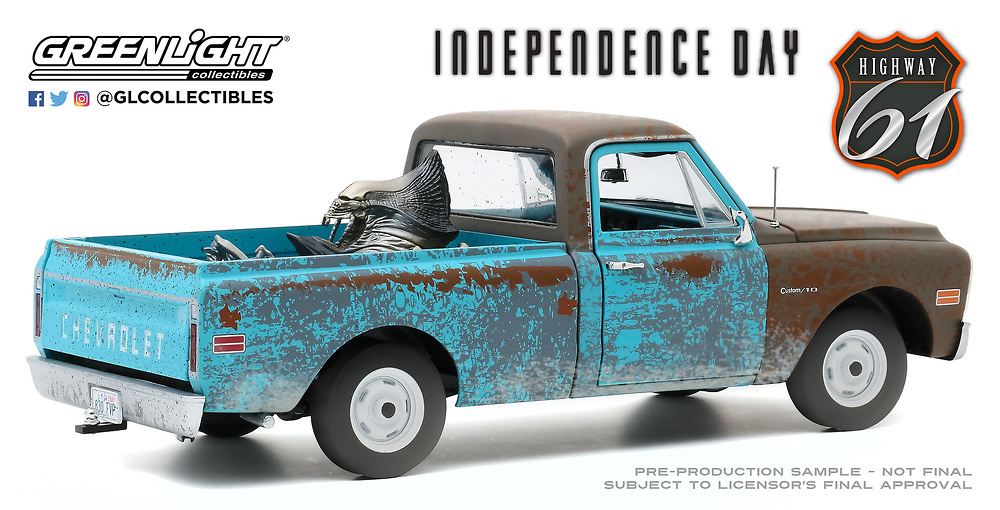 Chevrolet C-10 con figura de Alien (1971) 