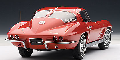 Autoart 71183 Chevrolet Corvette Coupé (1963) Autoart 1/18 color rojo