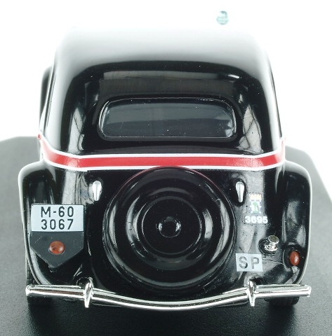 Ixo CJ044 Citroen 11 Taxi Madrid (1955) Ixo 1/43