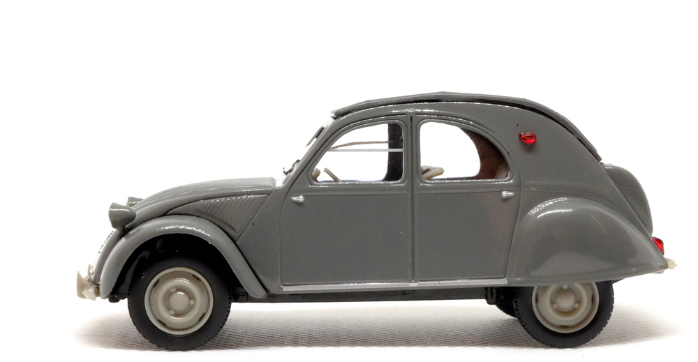 Citroen 2CV maletero abombado (1956) Norev-Hachette 001 1/43 