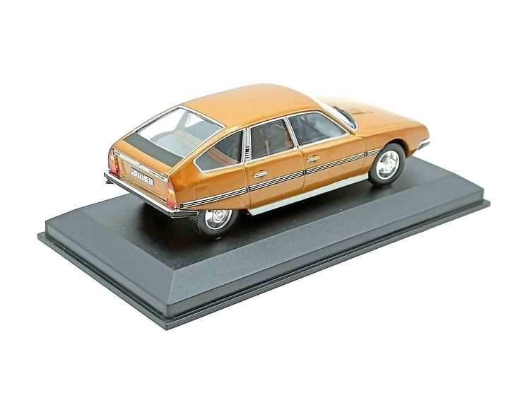 Citroen CX 2400 Pallas (1976) Altaya NQ8003 1/43 