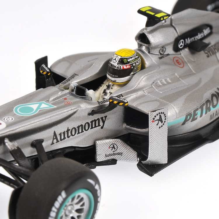 Mercedes MGP W01 