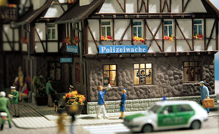 Comisaria de Policia con Calabozo Kit Vollmer 3693 1/87 