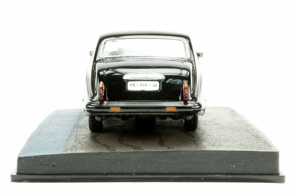 Daimler DS420 Limousine (1968) James Bond 
