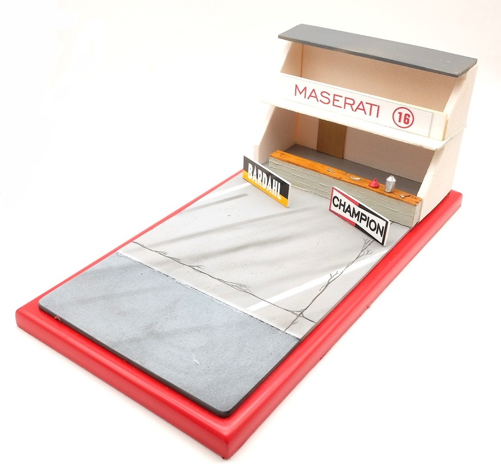 Diorama circuito con boxes de Le Mans Micro World MW109 1/43 