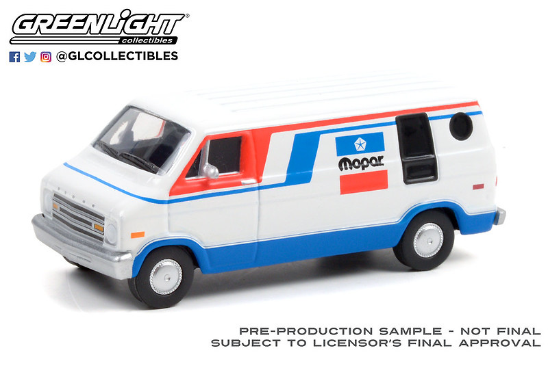 Dodge B-100 - MOPAR (1976) Greenlight 35200C 1/64 