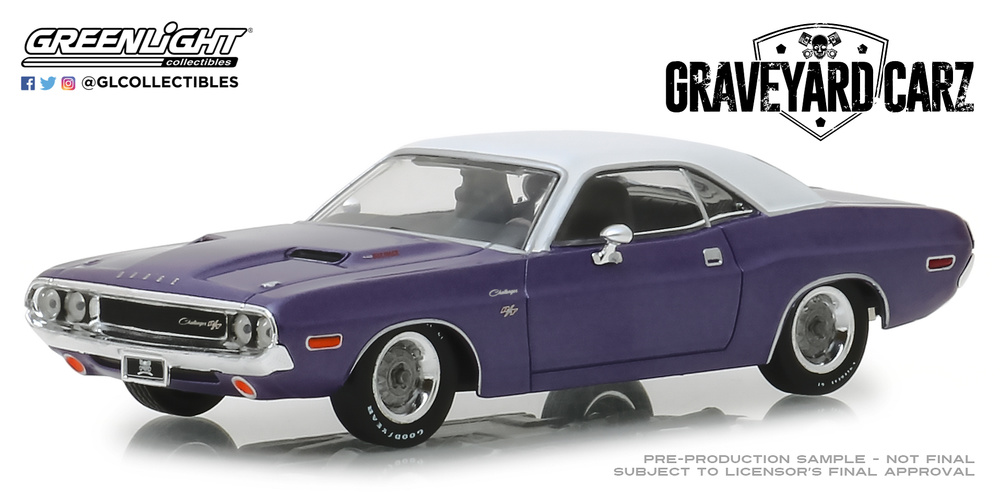 Miniatura Dodge Challenger R/T - Graveyard Carz Greenlight 86553 escala 1/43 