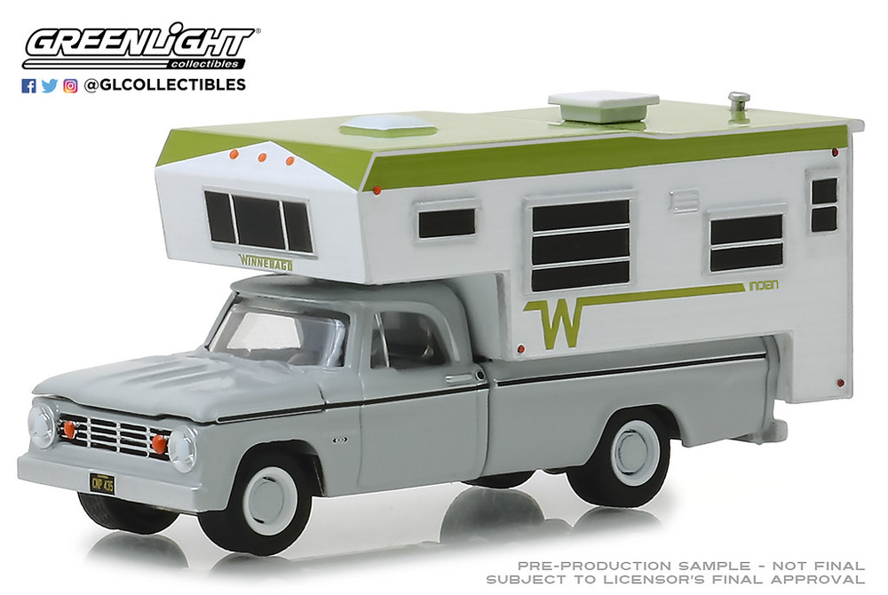 Dodge D-100 con Winnebago Camper (1966) Greenlight 30022 1/64 