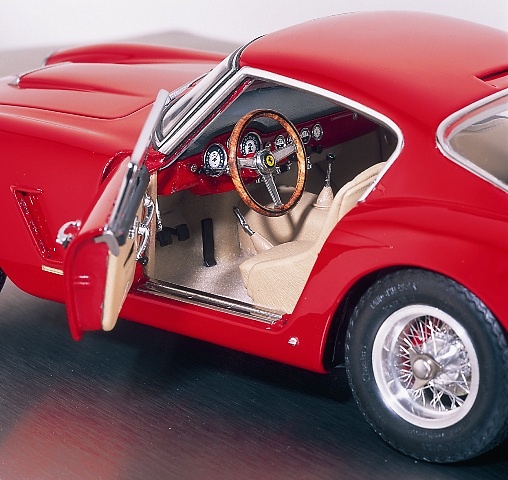 Ferrari 250 GT Berlinetta batalla corta SWB (1961) CMC 