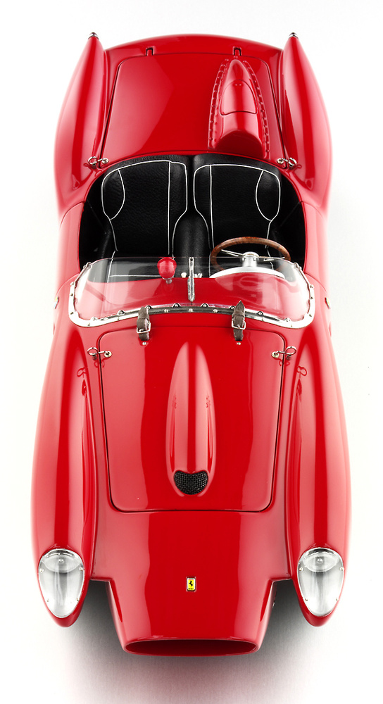 Ferrari 250 Testa Rossa (1958) CMC M071 1/18 