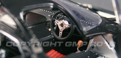 Ferrari 330 P4 Spider (1967) GMP G1804110 1/18 
